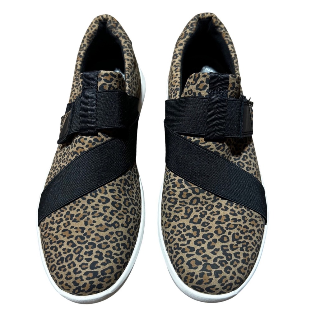 Clarks Collection Kayleigh Charm Leopard Print Slip-On Sneakers Women's Size 9‎